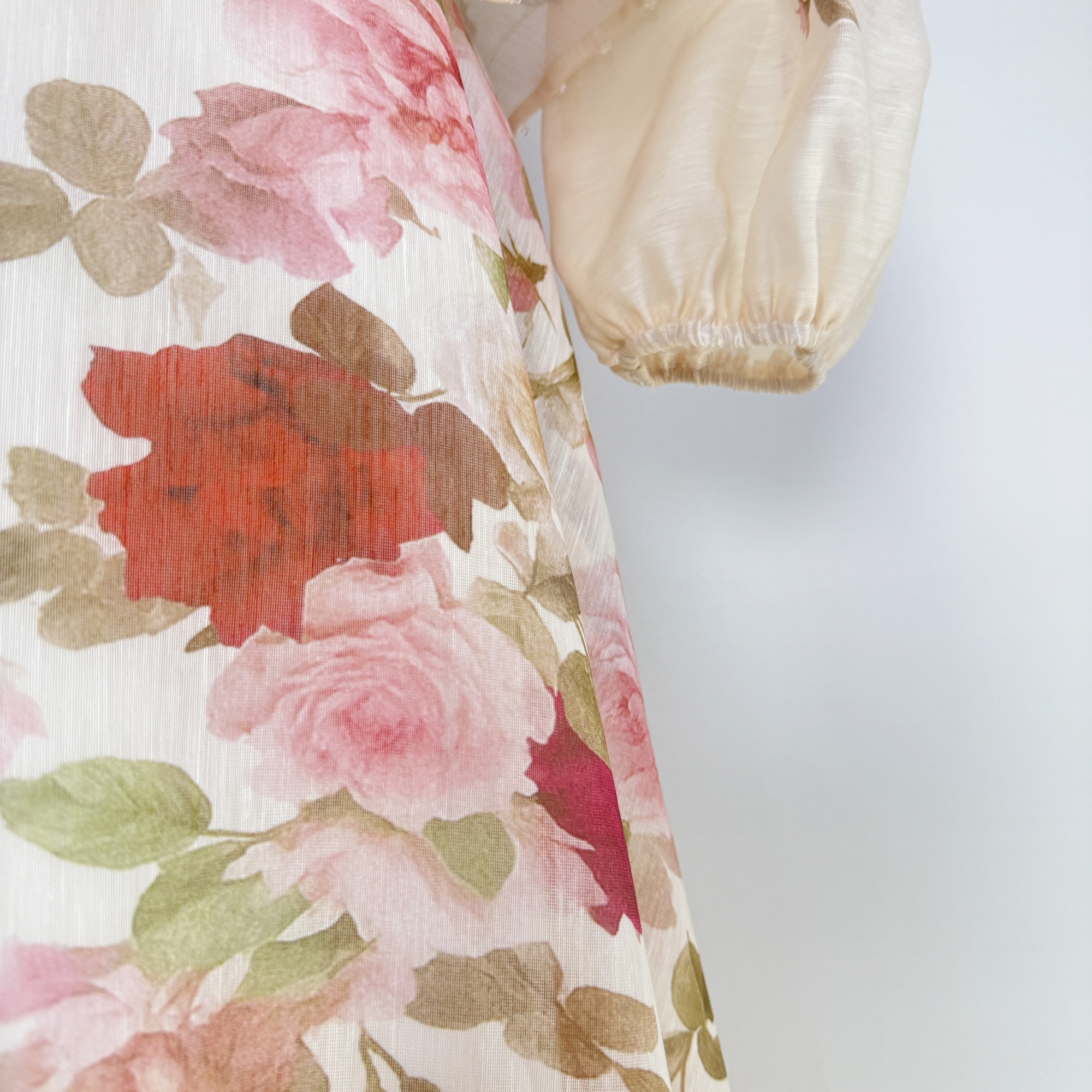 Real shot French nail bead retro printed long sleeved ruffled V-neck shirt with high waist and large swing long skirt two-piece set Real shot French nail bead retro printed long sleeved ruffled V-neck shirt with high waist and large swing long skirt two-piece set