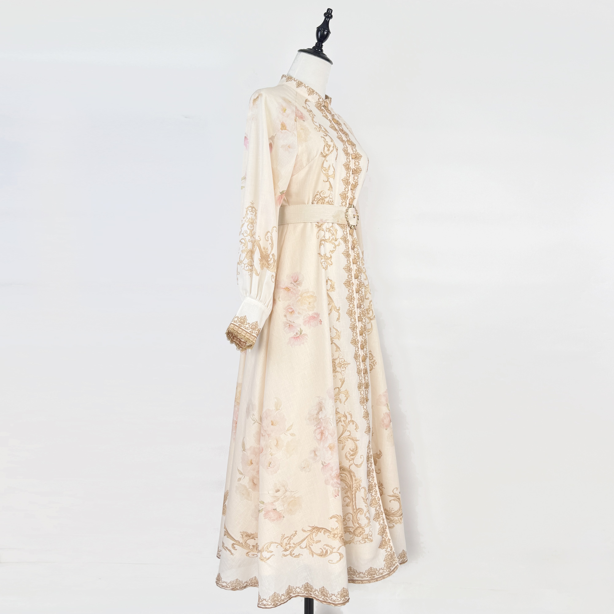 Realistic shooting of autumn new style lantern sleeves, palace style printed buckle, waist cinching, slit design, long dress Realistic shooting of autumn new style lantern sleeves, palace style printed buckle, waist cinching, slit design, long dress