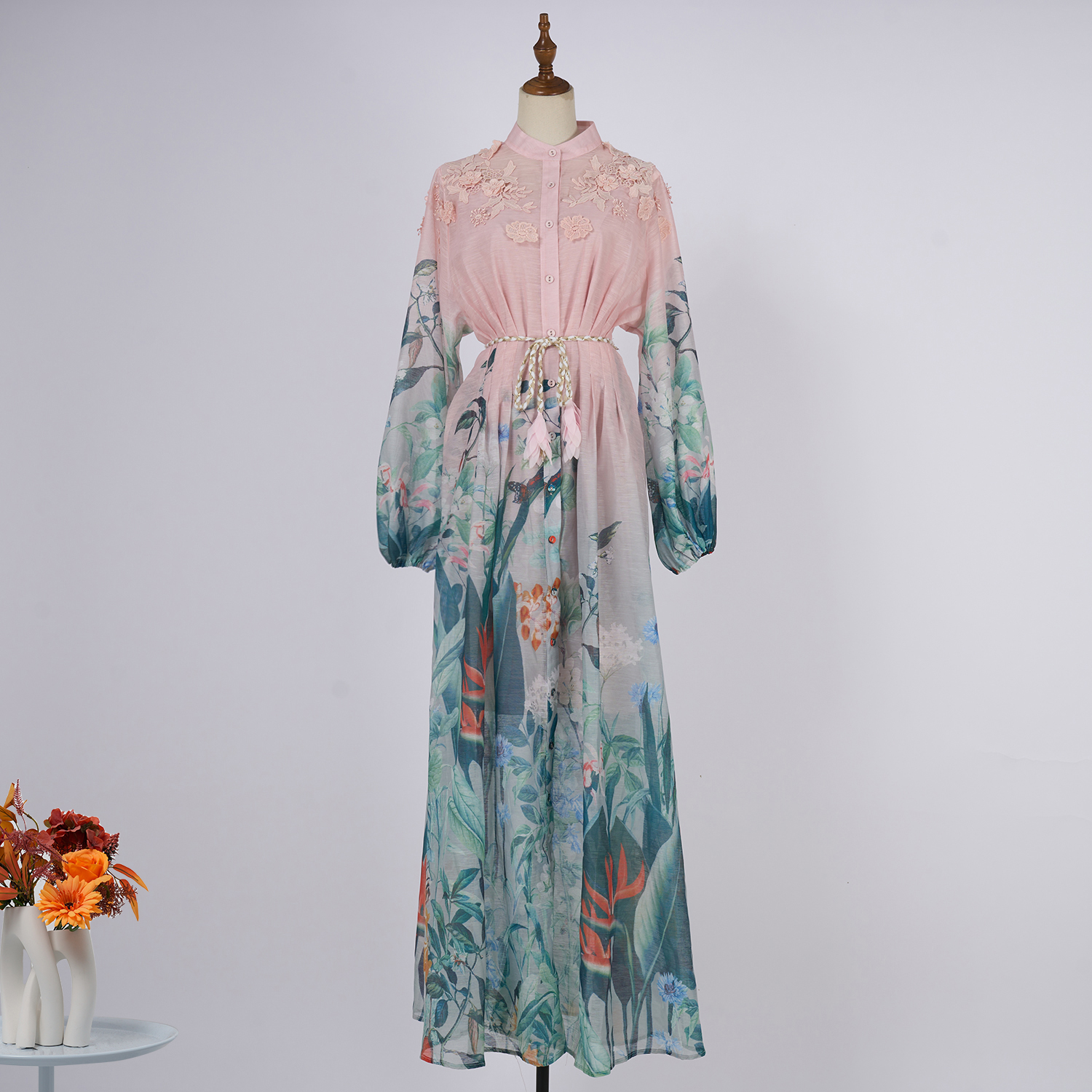 Realistic shooting of vacation style women's seaside exquisite printed single breasted bubble sleeves, large swing lace up dress