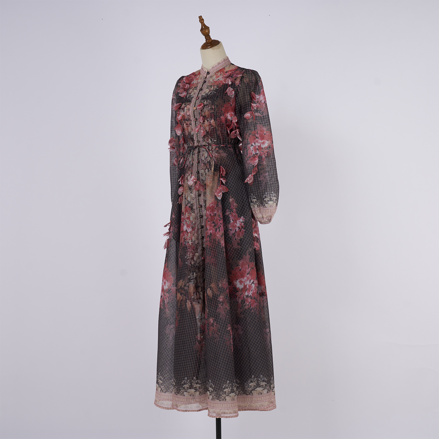 Real time shooting of new handmade hanging flower long dress with heavy craftsmanship positioning, two-piece set in 4 colors Real time shooting of new handmade hanging flower long dress with heavy craftsmanship positioning, two-piece set in 4 colors