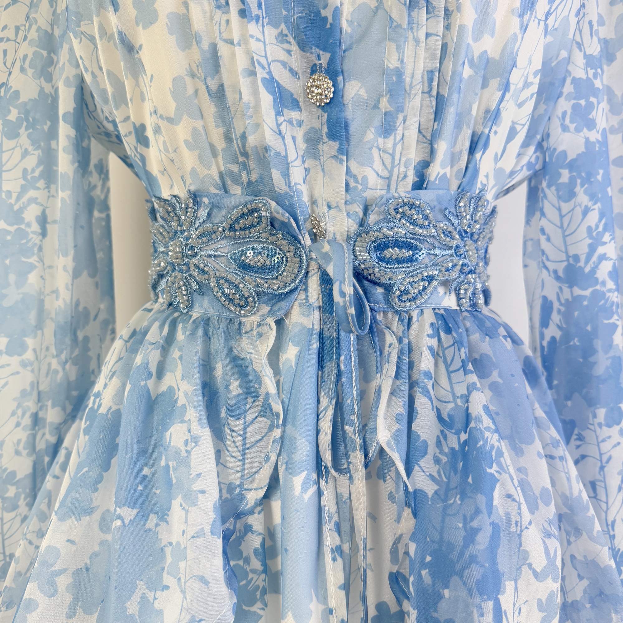 Real time shooting of autumn new product, French design, printed lace up, nail bead, lotus leaf edge waist seal, waist cinching, slim fit dress Real time shooting of autumn new product, French design, printed lace up, nail bead, lotus leaf edge waist seal, waist cinching, slim fit dress