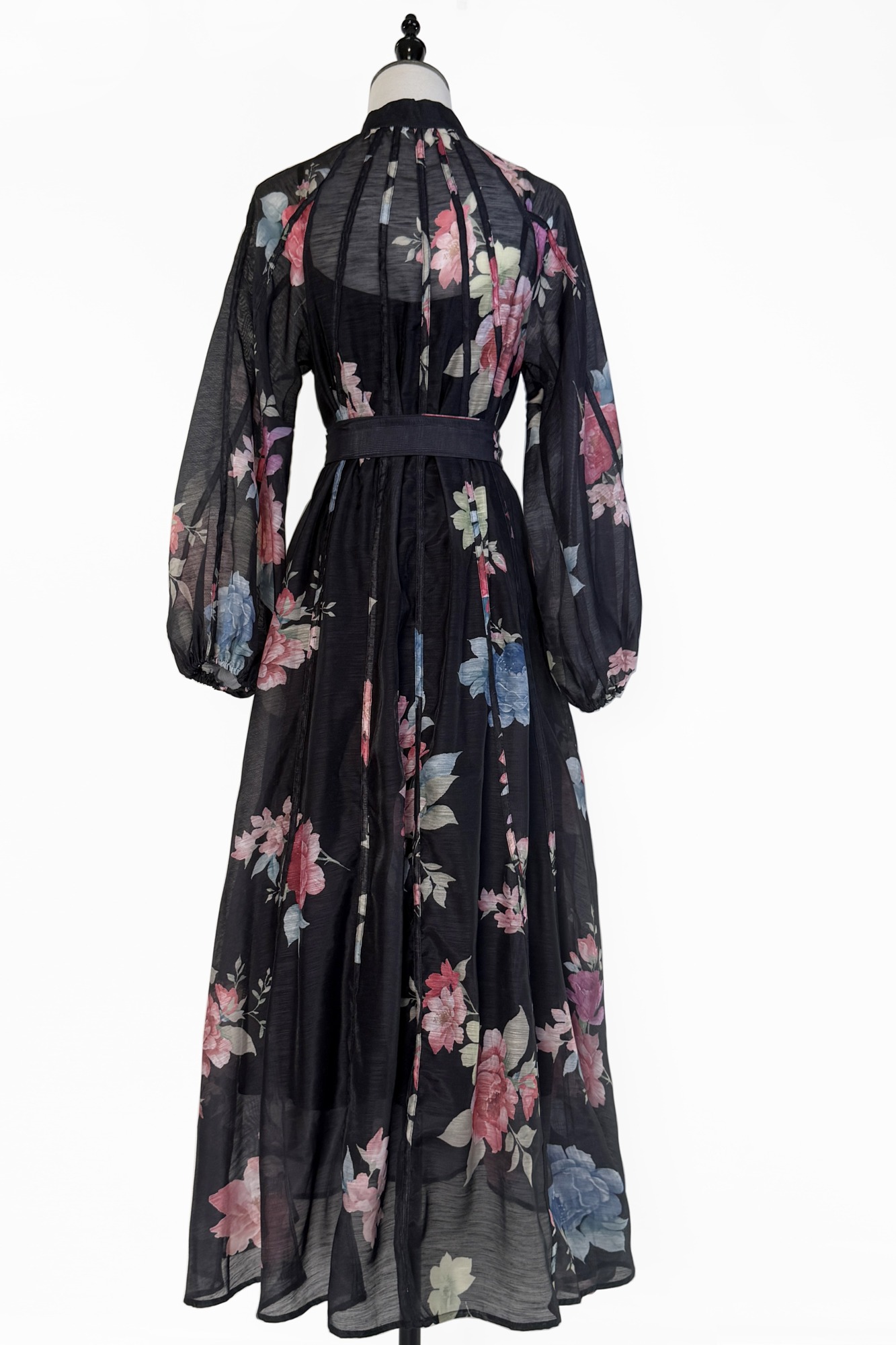 Real time shooting of French black floral dress for tea break, 2025 new high cold imperial style, niche and exquisite skirt Real time shooting of French black floral dress for tea break, 2025 new high cold imperial style, niche and exquisite skirt