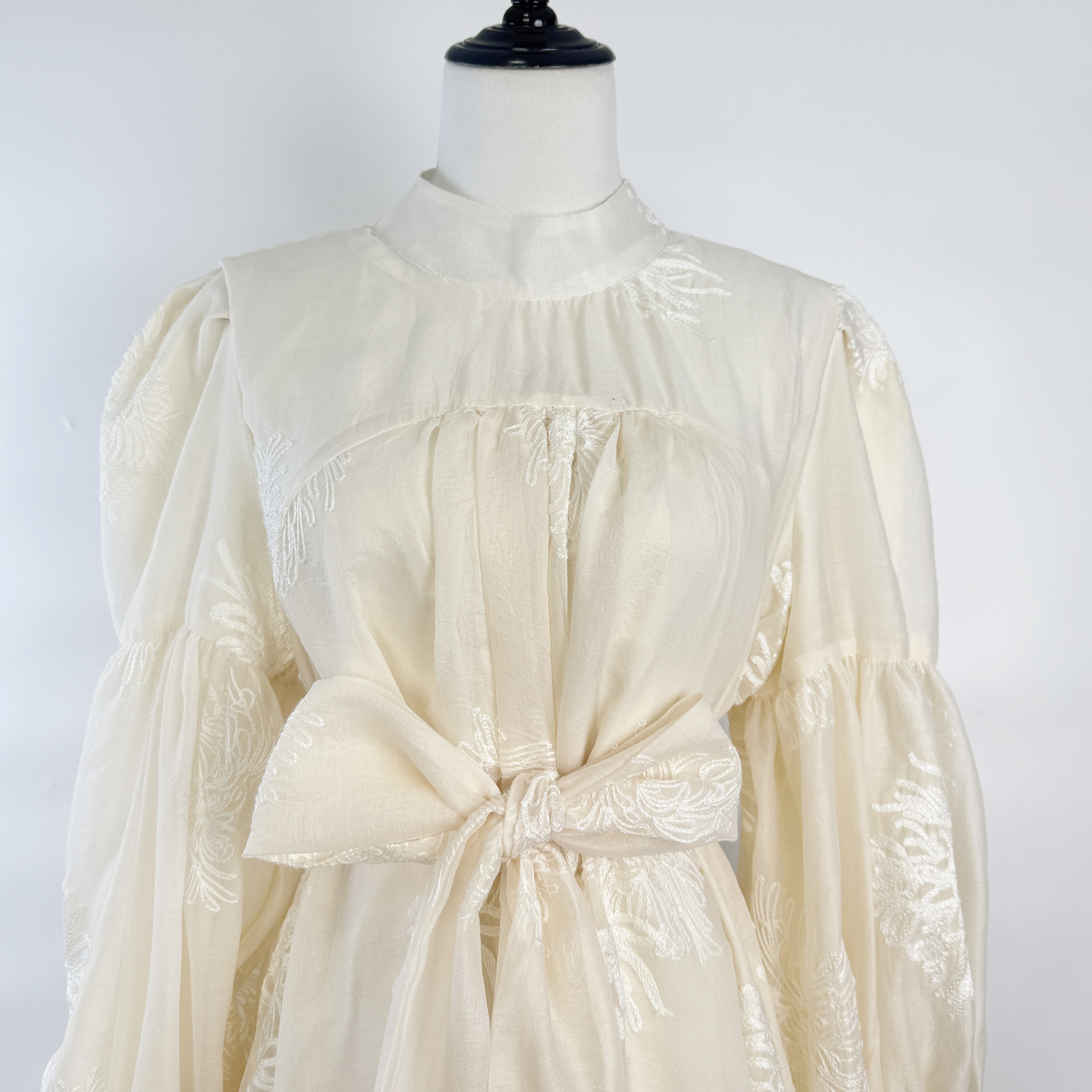 New French style design with stand up collar, lantern sleeves, embroidered loose ties, slimming effect, big swing dress, women's long skirt New French style design with stand up collar, lantern sleeves, embroidered loose ties, slimming effect, big swing dress, women's long skirt