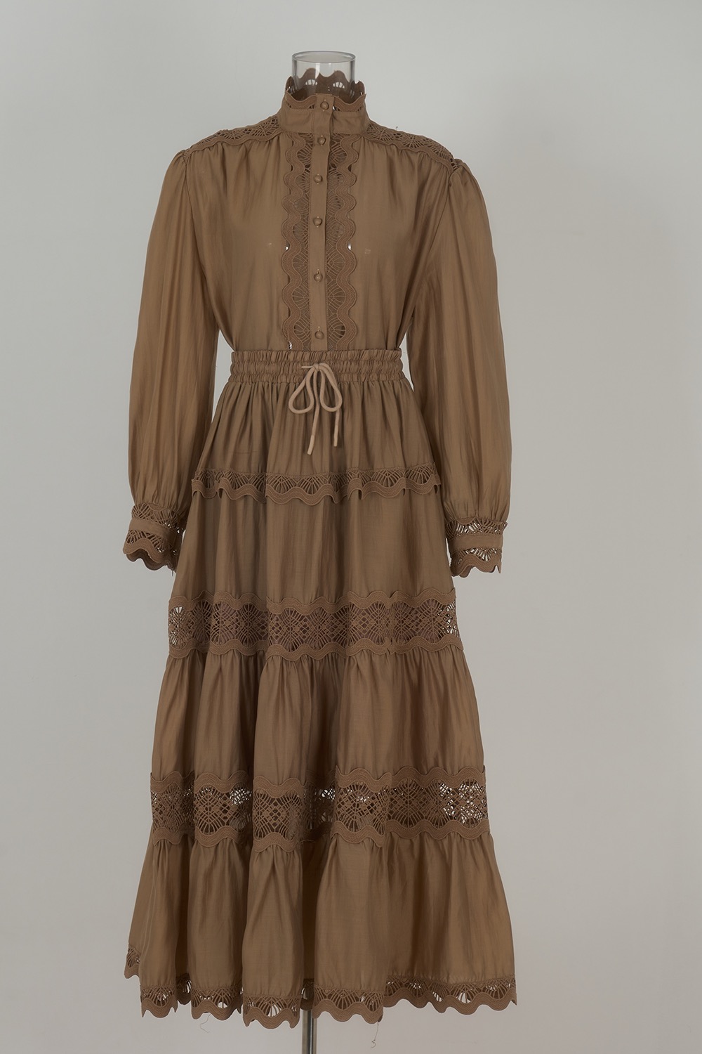 Real time shooting of European, American, British style fake suit dress, heavy-duty solid color lace loose large swing formal dress Real time shooting of European, American, British style fake suit dress, heavy-duty solid color lace loose large swing formal dress