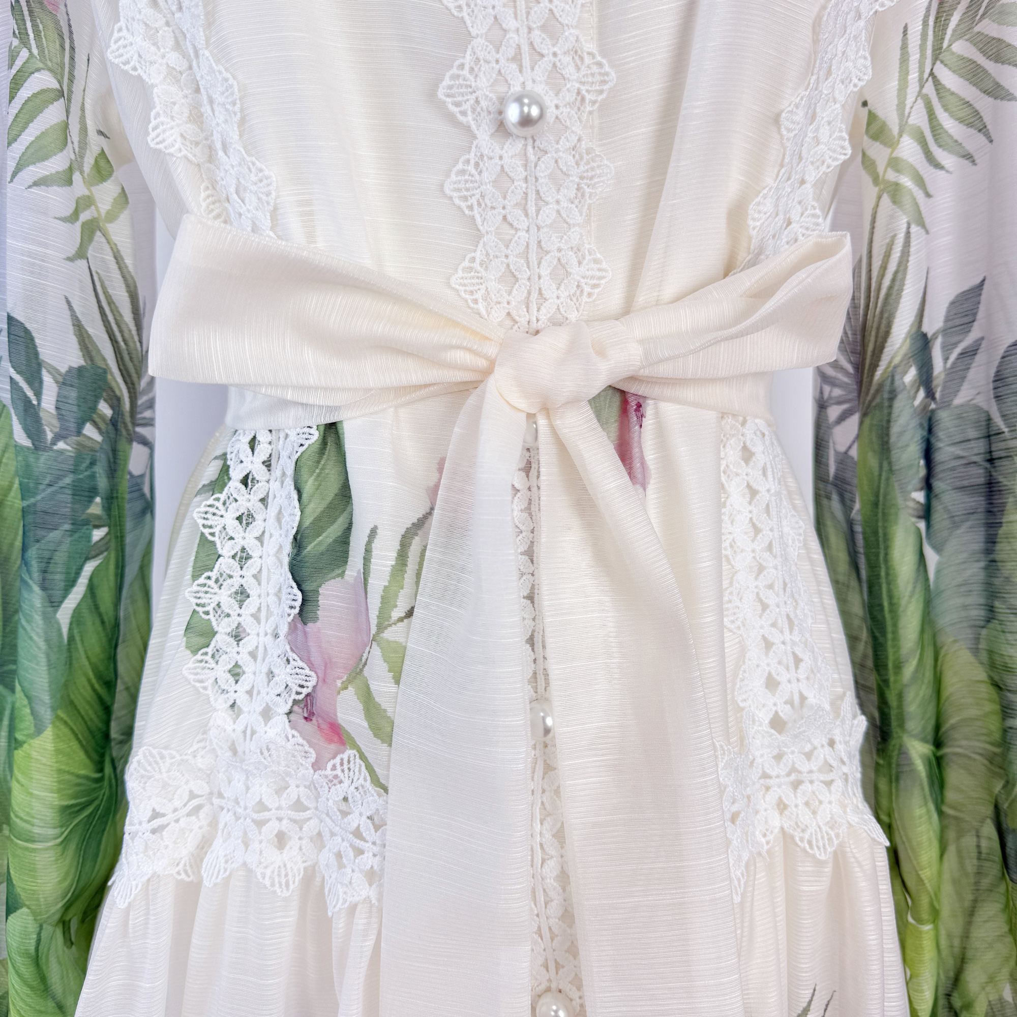 Real shot of elegant European and American foreign trade, heavy industry lace lace, retro lantern sleeves, stand up collar printed lace up dress, long skirt Real shot of elegant European and American foreign trade, heavy industry lace lace, retro lantern sleeves, stand up collar printed lace up dress, long skirt