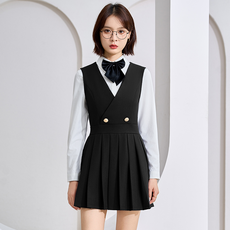 College style commuting versatile sleeveless vest dress for women, 2025 early autumn new design, niche temperament, V-neck skirt College style commuting versatile sleeveless vest dress for women, 2025 early autumn new design, niche temperament, V-neck skirt