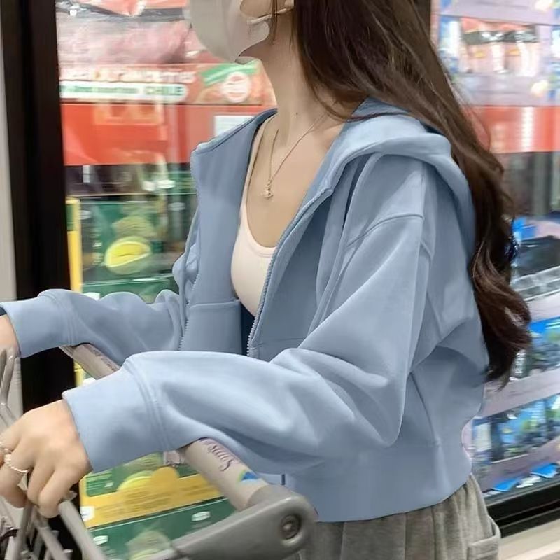 Short zipper hooded sweatshirt for women in early autumn 2025, new small and fashionable style, simple temperament, casual versatile jacket Short zipper hooded sweatshirt for women in early autumn 2025, new small and fashionable style, simple temperament, casual versatile jacket
