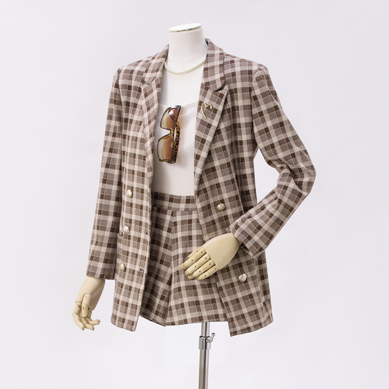 Commuting retro temperament plaid suit for women 2025 early autumn new design sense niche fashion long sleeved suit