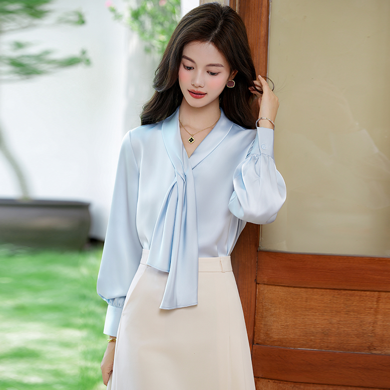 Design sense of western-style versatile ribbon shirt, women's 2025 early autumn new fashionable and simple temperament long sleeved shirt Design sense of western-style versatile ribbon shirt, women's 2025 early autumn new fashionable and simple temperament long sleeved shirt