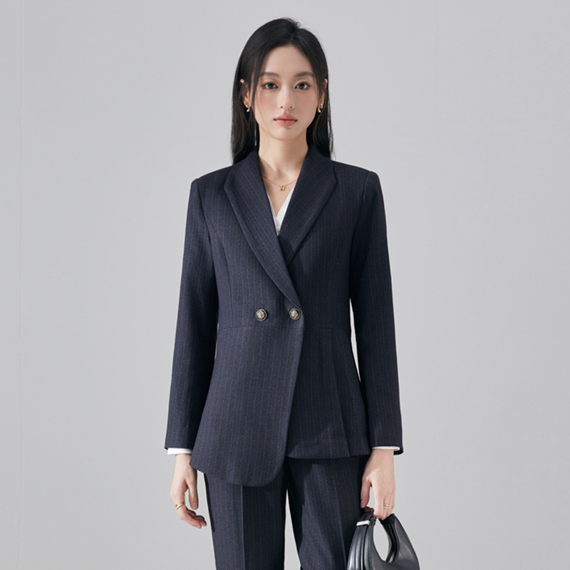 Minimalist temperament striped suit jacket for women in autumn, slim fit and slimming for commuting, formal attire, professional work clothes, suit set