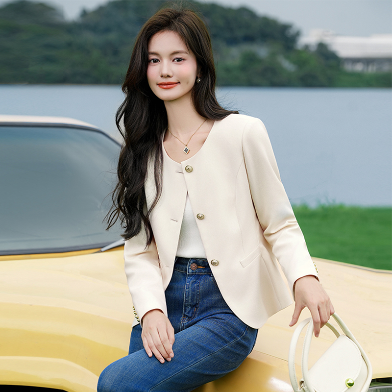 Ladies' temperament, small fragrance style short jacket, women's autumn outfit, new fashionable, simple, western-style, casual and versatile short top Ladies' temperament, small fragrance style short jacket, women's autumn outfit, new fashionable, simple, western-style, casual and versatile short top