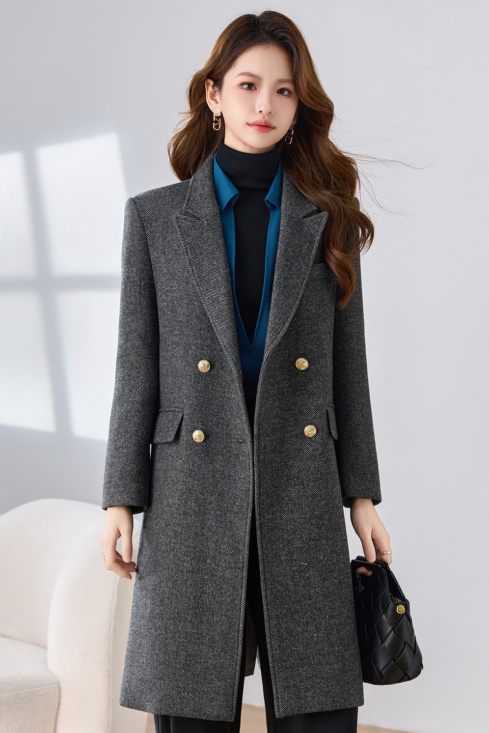 Woolen woolen coat for women in autumn and winter of 2025, new fashionable and simple style, design sense, niche mid length jacket Woolen woolen coat for women in autumn and winter of 2025, new fashionable and simple style, design sense, niche mid length jacket