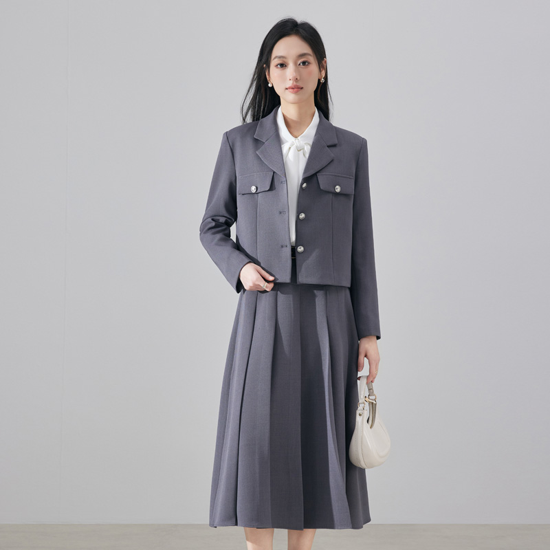 Fashionable and minimalist gray suit jacket for women's autumn design, niche temperament, high-end suit skirt two-piece set
