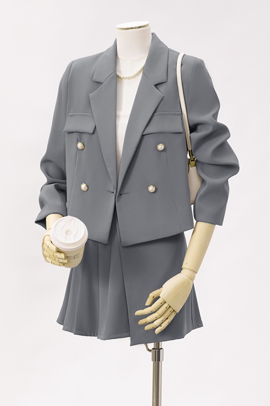 Fashion Korean version short suit for women 2025 early autumn new style simple and capable temperament commuting short suit Fashion Korean version short suit for women 2025 early autumn new style simple and capable temperament commuting short suit