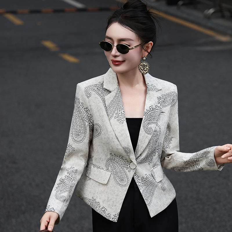 High end short suit jacket with a sense of design, women's autumn new style, fashionable goddess, Hong Kong style short jacket, trendy High end short suit jacket with a sense of design, women's autumn new style, fashionable goddess, Hong Kong style short jacket, trendy