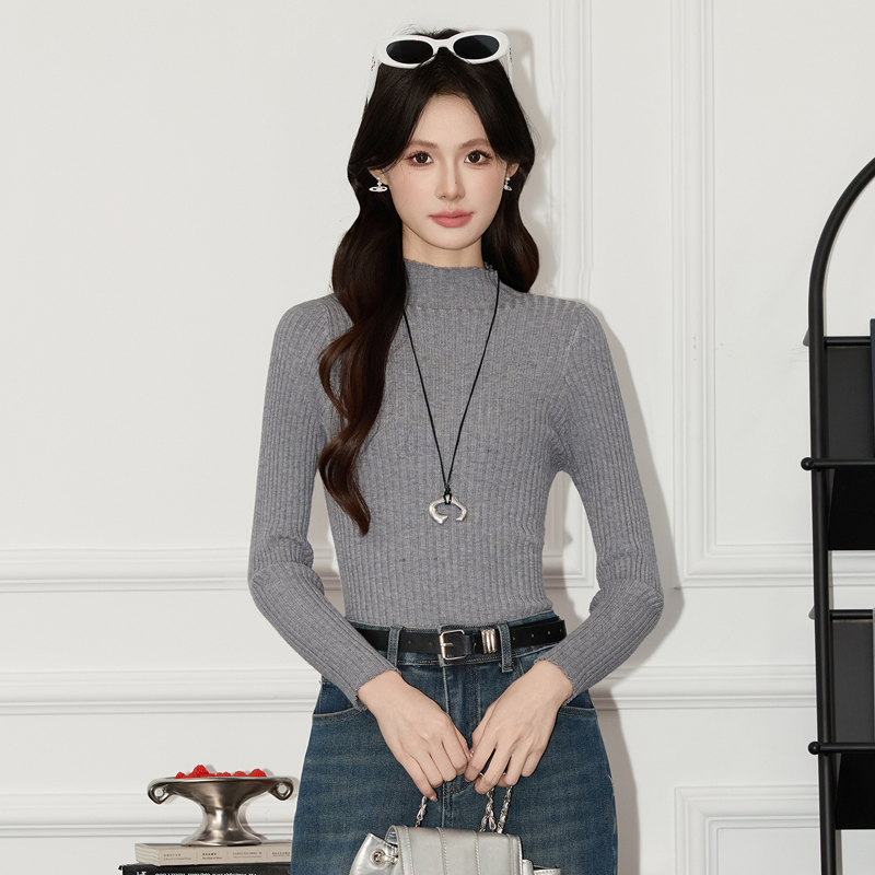 Half high neck sweater for women, 2025 early autumn new style, slim fit, slimming temperament, casual versatile knit sweater, small top