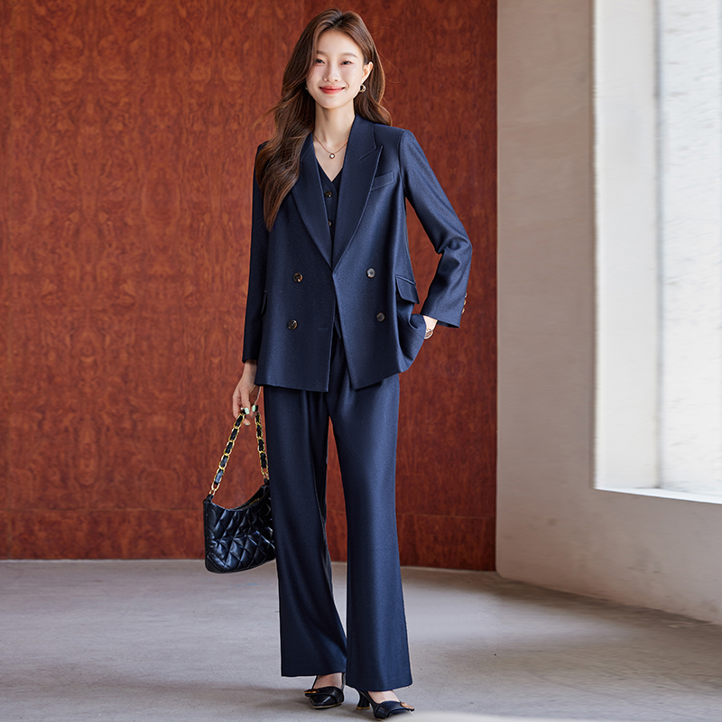Goddess style temperament, apricot colored suit jacket, women's autumn and winter commuting professional work suit, vest pants three piece set Goddess style temperament, apricot colored suit jacket, women's autumn and winter commuting professional work suit, vest pants three piece set