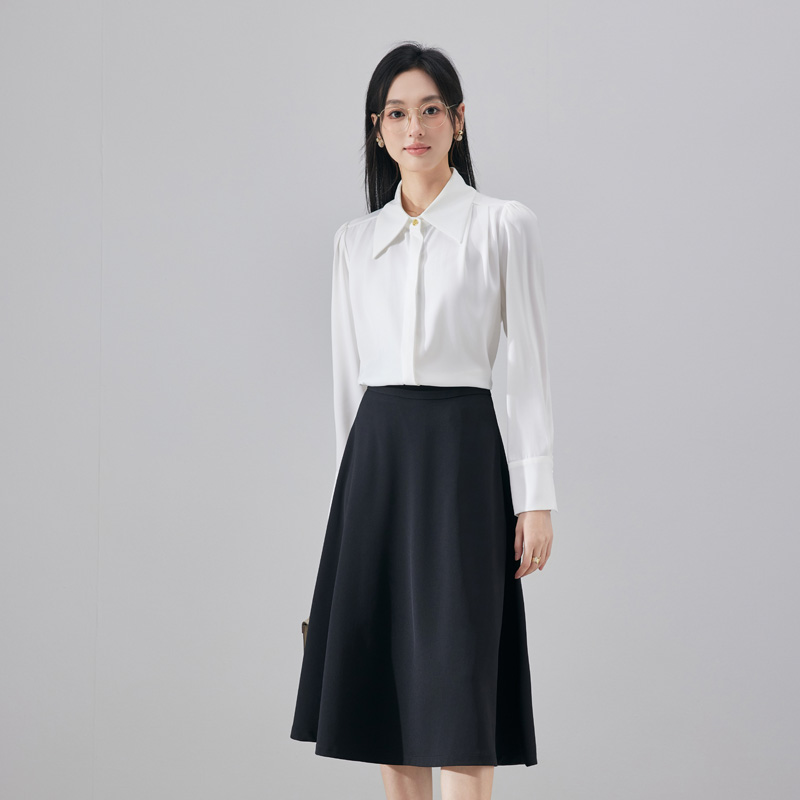 Casual and versatile black shirt for women in early autumn 2025, fashionable and simple temperament, goddess style commuting long sleeved shirt Casual and versatile black shirt for women in early autumn 2025, fashionable and simple temperament, goddess style commuting long sleeved shirt