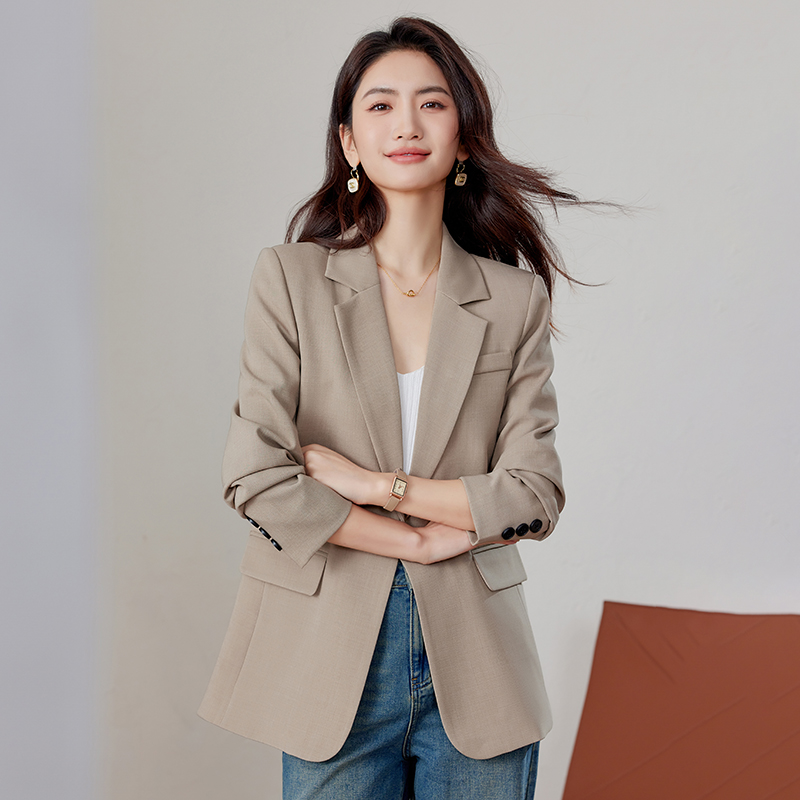 Fashion suit jacket for women in Spring and Autumn 2025, new high-end style, casual and slim fit, Korean version small suit for slimming