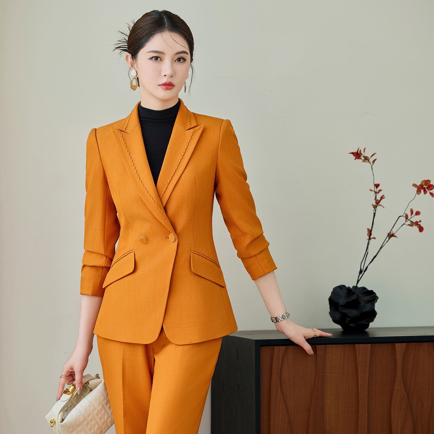Capable temperament goddess style commuting suit set for women 2025 early autumn new design sense high-end professional work clothes