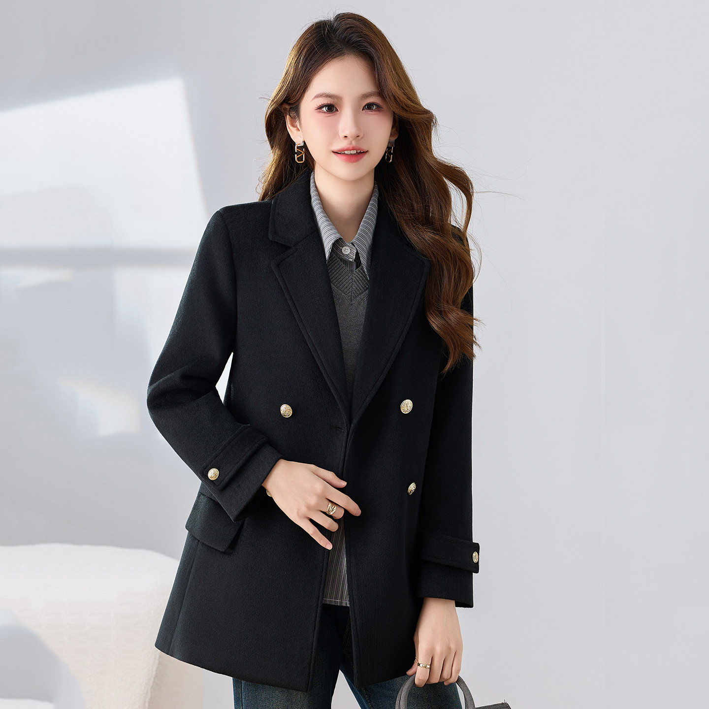 High end double breasted suit jacket for women, 2025 early autumn new style, simple and capable temperament, goddess style commuting suit High end double breasted suit jacket for women, 2025 early autumn new style, simple and capable temperament, goddess style commuting suit