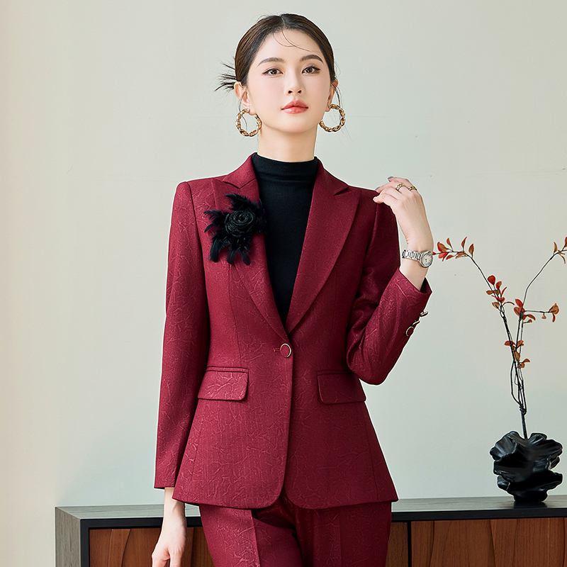 Small professional workwear suit for women in autumn 2025, slim fit and slimming, one button commuting style suit
