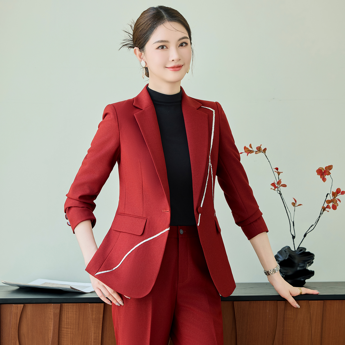 Unique design, high-end red suit set, women's autumn slim fit, slimming temperament, goddess style commuting work clothes Unique design, high-end red suit set, women's autumn slim fit, slimming temperament, goddess style commuting work clothes