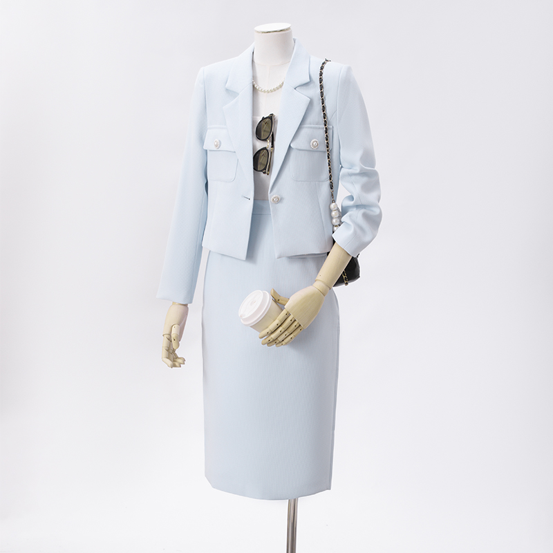 Mingyuan Xiaoxiangfeng temperament short jacket for women in early autumn 2025 fashion Korean version casual versatile commuting suit set