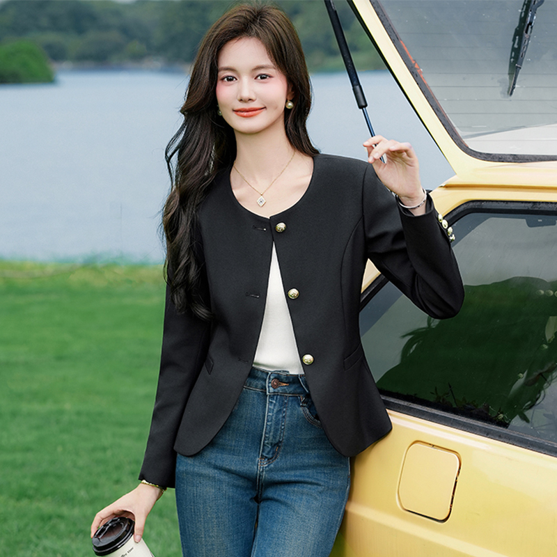 Ladies' temperament, small fragrance style short jacket, women's autumn outfit, new fashionable, simple, western-style, casual and versatile short top Ladies' temperament, small fragrance style short jacket, women's autumn outfit, new fashionable, simple, western-style, casual and versatile short top