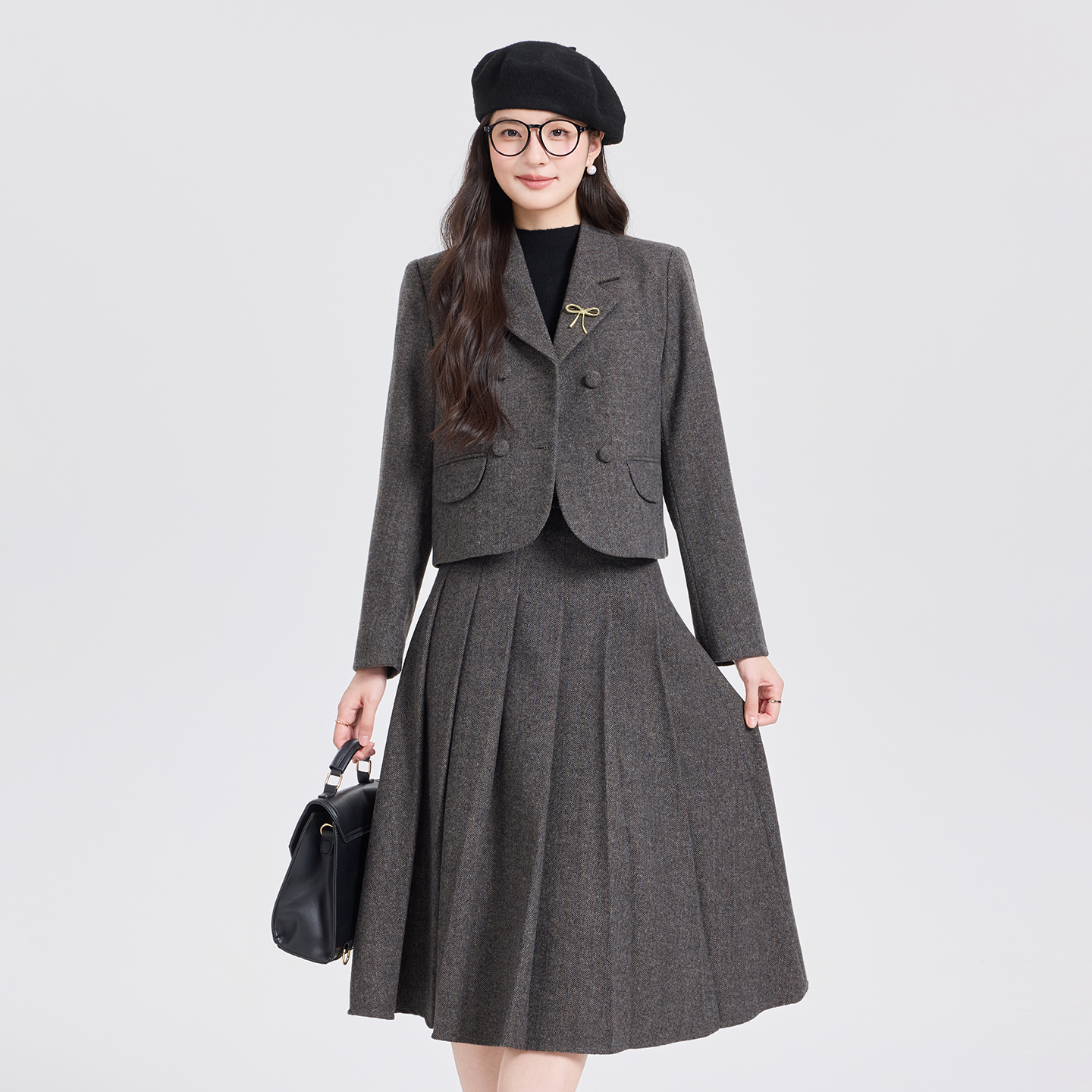 Short and petite suit, half skirt set, women's autumn fashion, Korean version, ladylike temperament, socialite's small fragrant style jacket