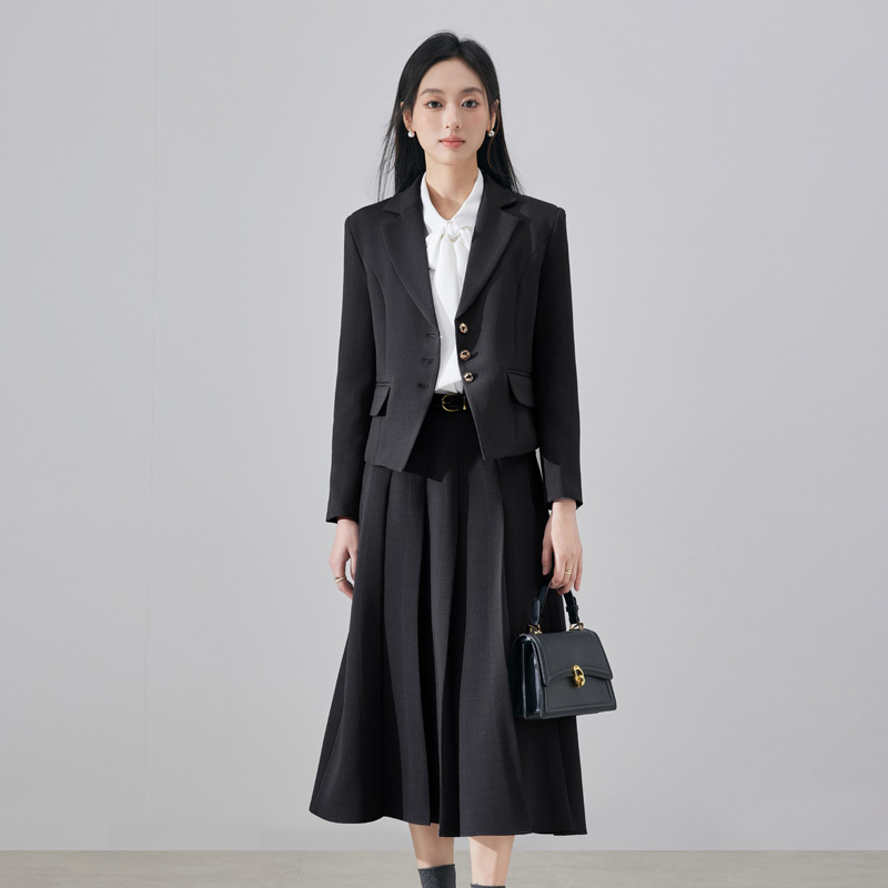 Single breasted suit, half skirt, two-piece set, professional women's clothing, 2025 autumn, simple and capable temperament, high-end suit