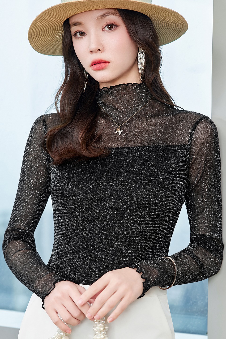 Slim fit versatile black base shirt for women's autumn new style, fashionable and stylish design, niche commuting long sleeved top trend Slim fit versatile black base shirt for women's autumn new style, fashionable and stylish design, niche commuting long sleeved top trend