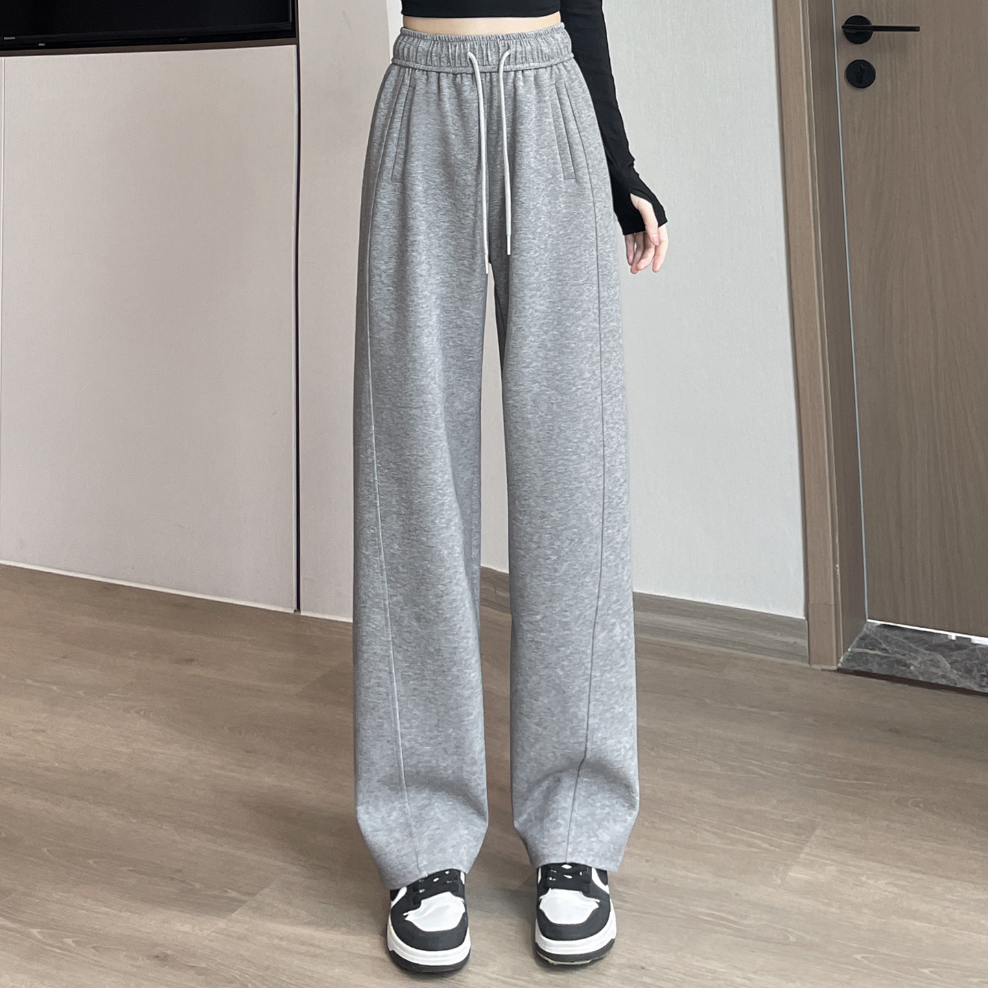 Elastic waist sports pants for women in early autumn 2025, fashionable, simple, casual, versatile, OL commuting versatile wide leg pants Elastic waist sports pants for women in early autumn 2025, fashionable, simple, casual, versatile, OL commuting versatile wide leg pants