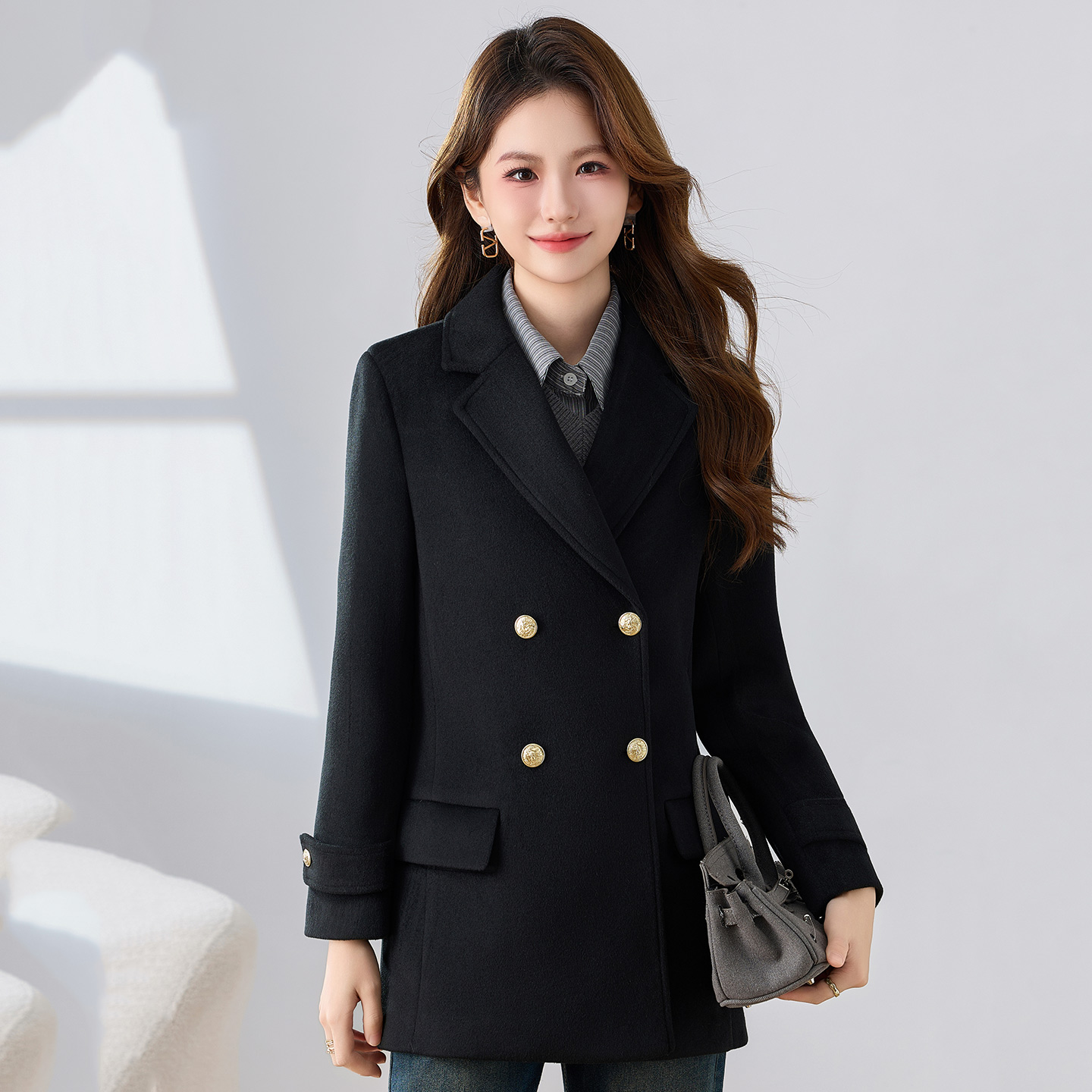 High end double breasted suit jacket for women, 2025 early autumn new style, simple and capable temperament, goddess style commuting suit High end double breasted suit jacket for women, 2025 early autumn new style, simple and capable temperament, goddess style commuting suit