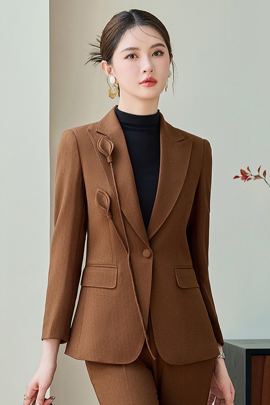 High end long sleeved suit jacket with a sense of design, women's 2025 autumn outfit new style, simple and capable temperament, slim fit suit set High end long sleeved suit jacket with a sense of design, women's 2025 autumn outfit new style, simple and capable temperament, slim fit suit set