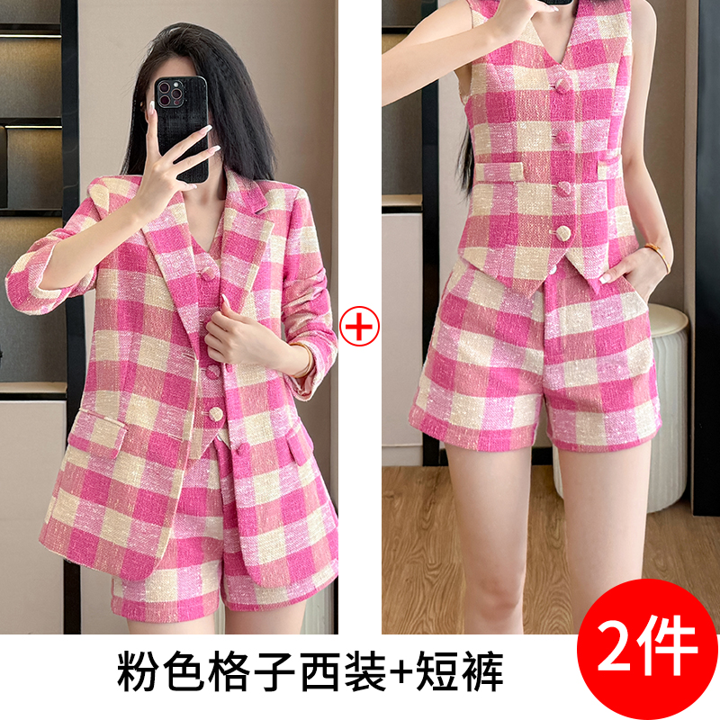 Cotton and linen checkered suit shorts vest set for women in autumn and winter of 2025, fashionable temperament, design sense, niche suit Cotton and linen checkered suit shorts vest set for women in autumn and winter of 2025, fashionable temperament, design sense, niche suit