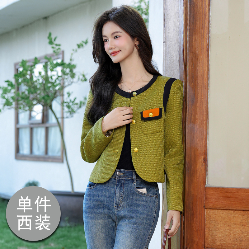 Xiaoxiangfeng Short Coat Women's 2025 Early Autumn Fashion Korean Style Goddess Style Small Top Skirt Set Xiaoxiangfeng Short Coat Women's 2025 Early Autumn Fashion Korean Style Goddess Style Small Top Skirt Set