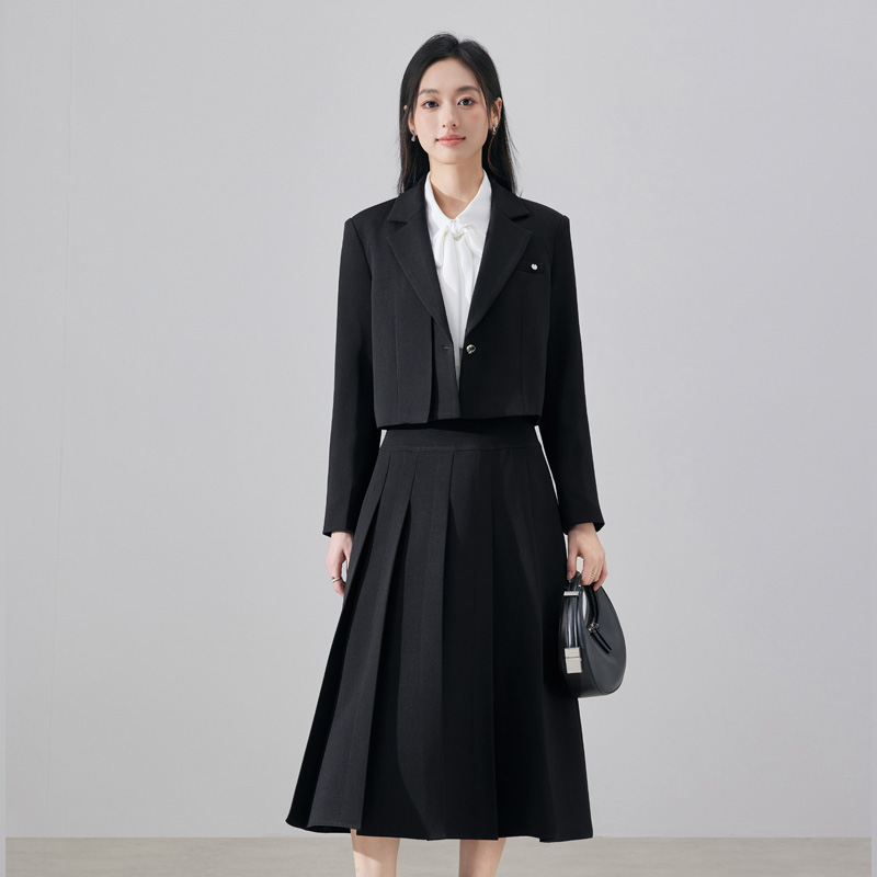Short suit half skirt two-piece set professional women's clothing 2025 autumn new design sense temperament commuting small suit