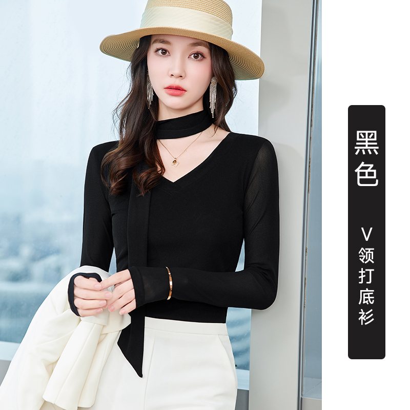 Slimming and slimming V-neck base shirt for women in the autumn of 2025, with a niche design and a goddess style interior top Slimming and slimming V-neck base shirt for women in the autumn of 2025, with a niche design and a goddess style interior top