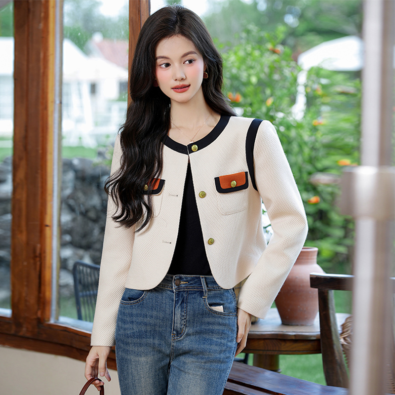 Xiaoxiangfeng Short Coat Women's 2025 Early Autumn Fashion Korean Style Goddess Style Small Top Skirt Set Xiaoxiangfeng Short Coat Women's 2025 Early Autumn Fashion Korean Style Goddess Style Small Top Skirt Set