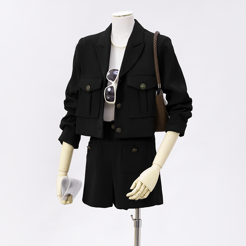 2025 autumn short suit set, women's unique design, niche temperament, goddess style commuting professional work clothes 2025 autumn short suit set, women's unique design, niche temperament, goddess style commuting professional work clothes