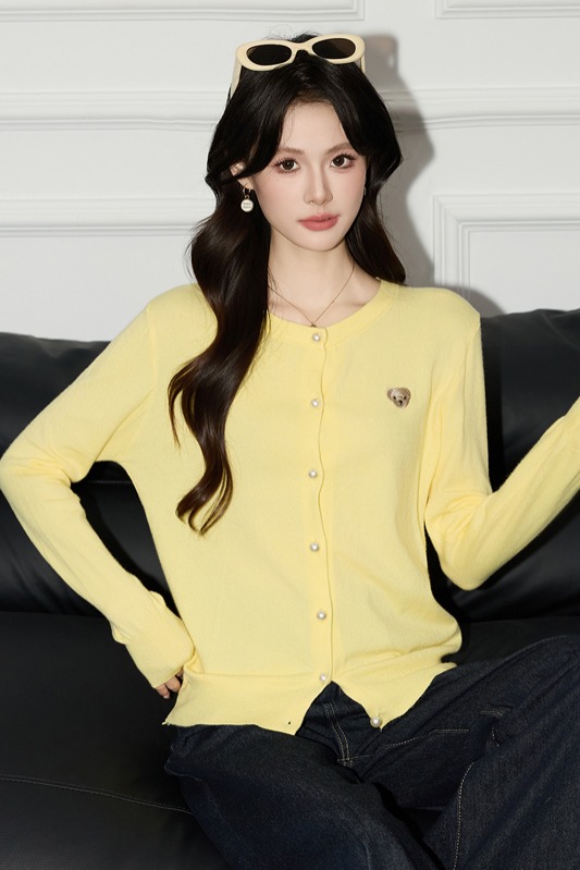 Fashionable western-style knitted cardigan women's 2025 autumn new design sense, niche temperament, casual versatile long sleeved sweater Fashionable western-style knitted cardigan women's 2025 autumn new design sense, niche temperament, casual versatile long sleeved sweater