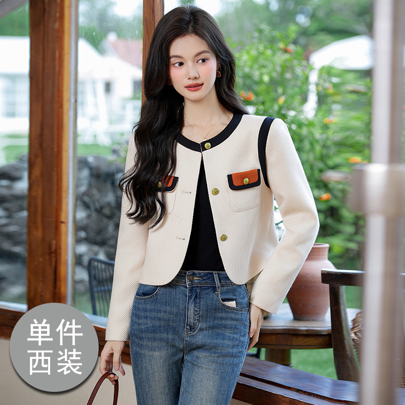 Xiaoxiangfeng Short Coat Women's 2025 Early Autumn Fashion Korean Style Goddess Style Small Top Skirt Set Xiaoxiangfeng Short Coat Women's 2025 Early Autumn Fashion Korean Style Goddess Style Small Top Skirt Set