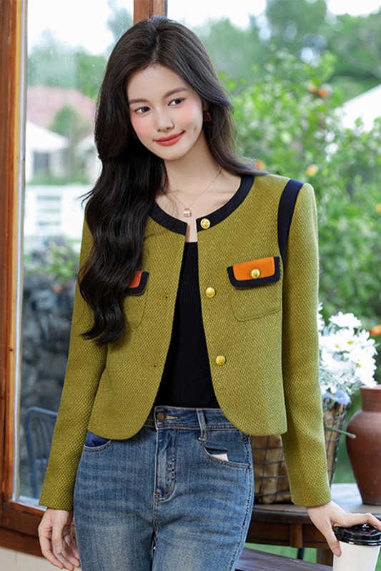 Xiaoxiangfeng Short Coat Women's 2025 Early Autumn Fashion Korean Style Goddess Style Small Top Skirt Set Xiaoxiangfeng Short Coat Women's 2025 Early Autumn Fashion Korean Style Goddess Style Small Top Skirt Set