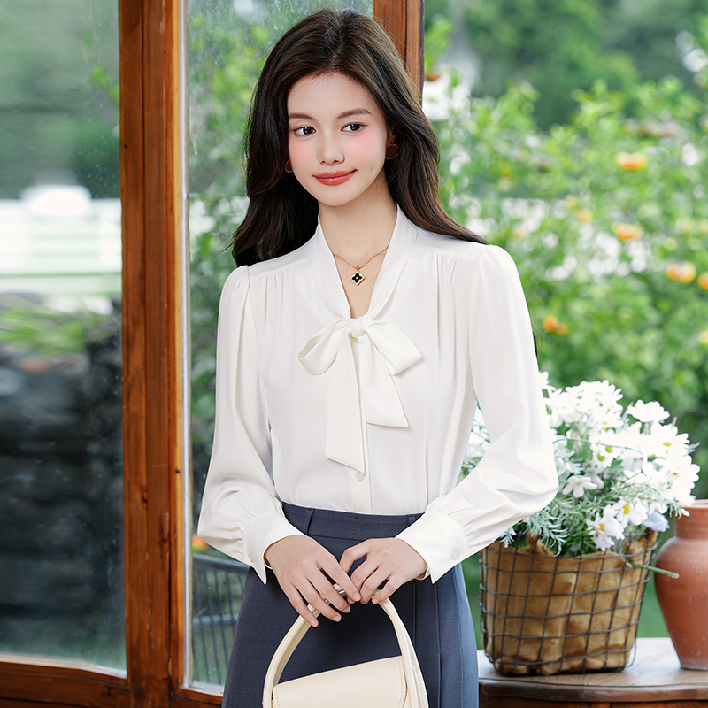 Design sense, niche temperament, lace up shirt, women's 2025 early autumn new style, fashionable, simple, casual, versatile shirt Design sense, niche temperament, lace up shirt, women's 2025 early autumn new style, fashionable, simple, casual, versatile shirt