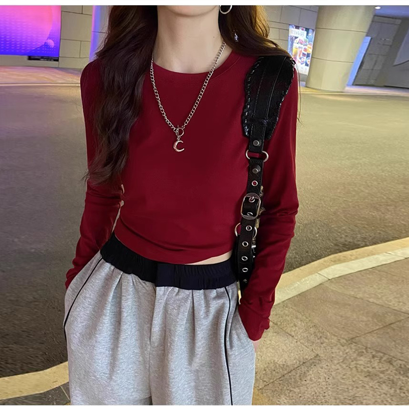 Short and petite long sleeved T-shirt for women in early autumn 2025, slim fit and slimming temperament, casual versatile round neck base shirt Short and petite long sleeved T-shirt for women in early autumn 2025, slim fit and slimming temperament, casual versatile round neck base shirt