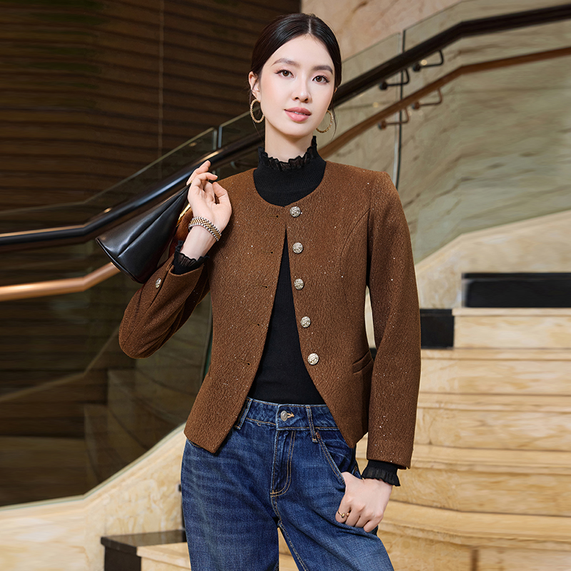 Temperament Small Fragrant Round Neck Jacket for Women in Early Autumn 2025 Fashion Simple Temperament Commuting Versatile Short Top