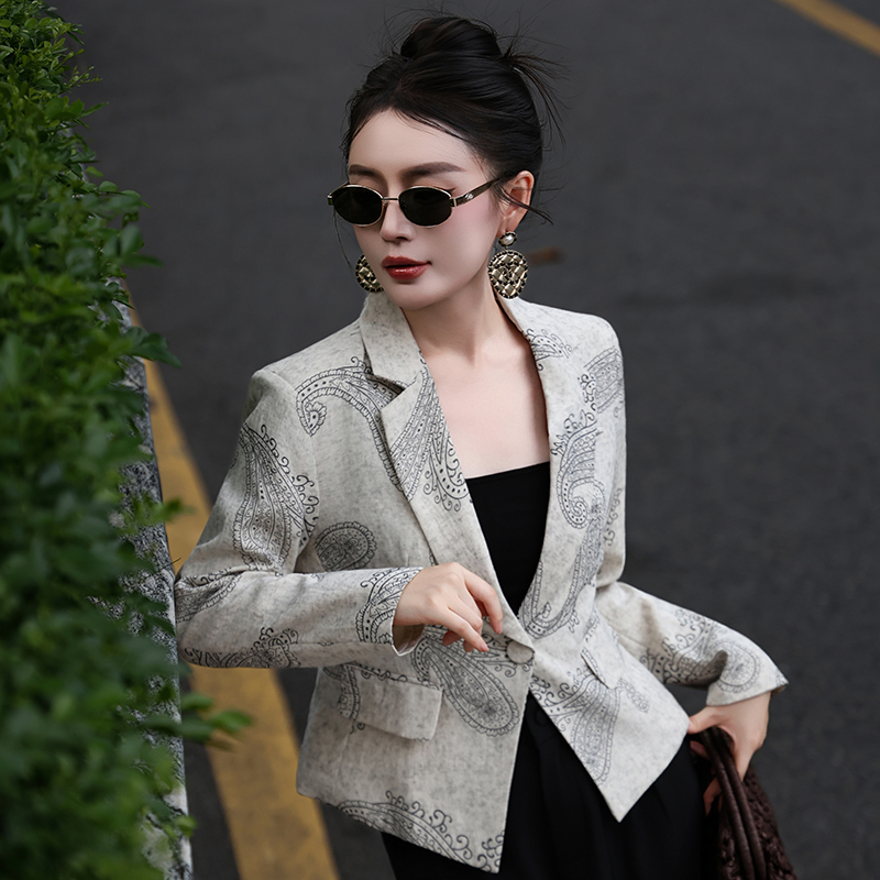 High end short suit jacket with a sense of design, women's autumn new style, fashionable goddess, Hong Kong style short jacket, trendy High end short suit jacket with a sense of design, women's autumn new style, fashionable goddess, Hong Kong style short jacket, trendy