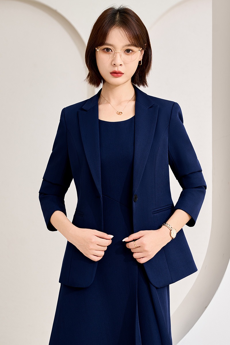 Simple temperament long sleeved suit jacket for women 2025 early autumn new slim fit and slimming one button commuting suit set Simple temperament long sleeved suit jacket for women 2025 early autumn new slim fit and slimming one button commuting suit set