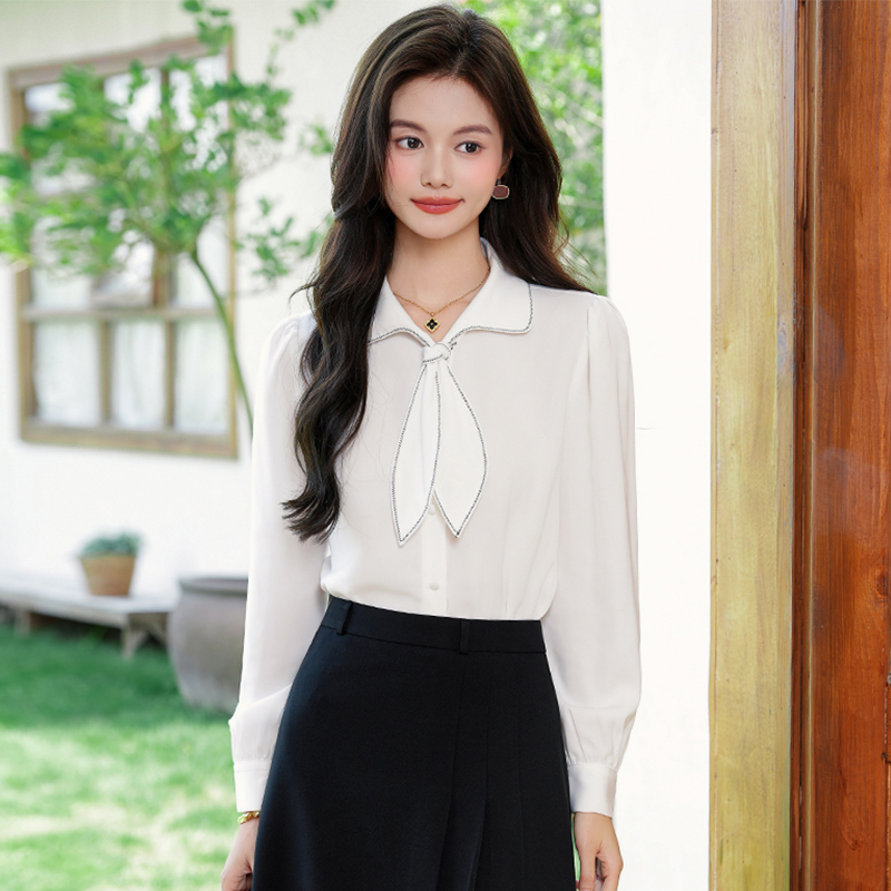 Fashionable Western style bow tie shirt for women 2025 early autumn new style, simple temperament, casual versatile commuting long sleeved shirt Fashionable Western style bow tie shirt for women 2025 early autumn new style, simple temperament, casual versatile commuting long sleeved shirt